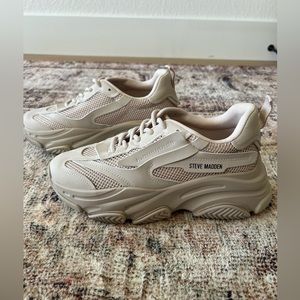 Steve Madden Possession Sneakers size 8